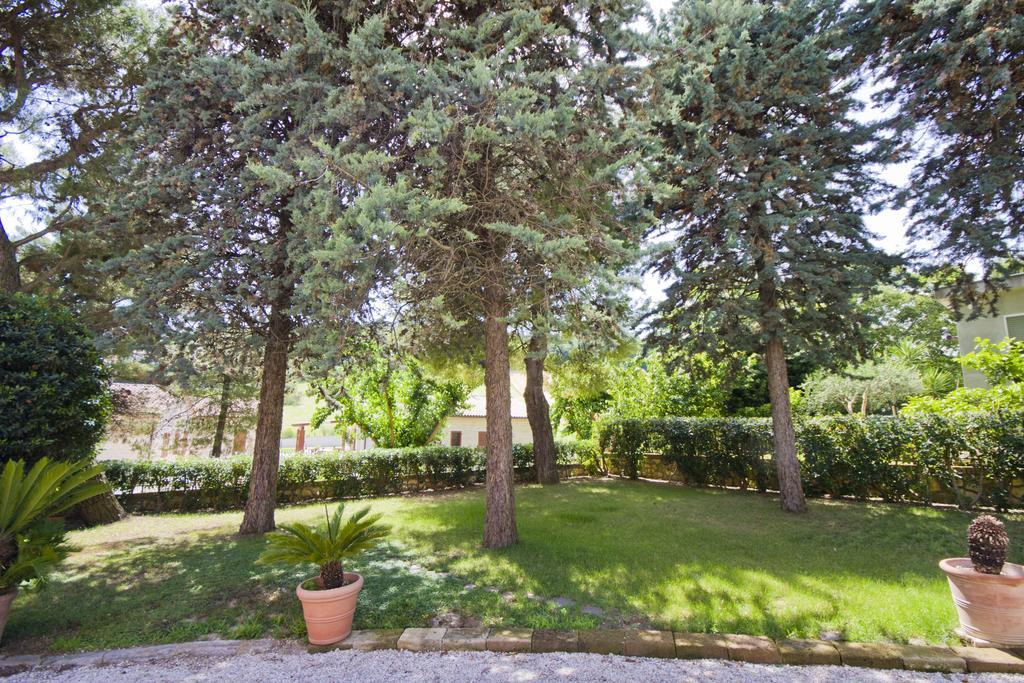 Guest House Villa Eva Sirolo Buitenkant foto