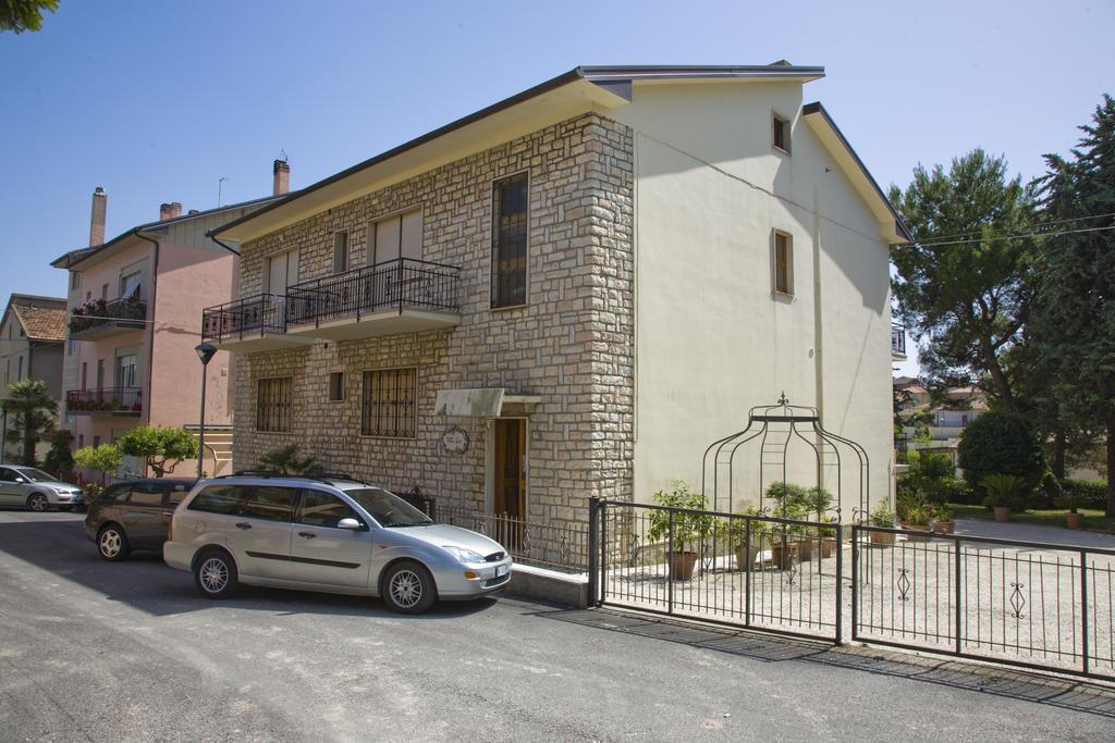 Guest House Villa Eva Sirolo Buitenkant foto